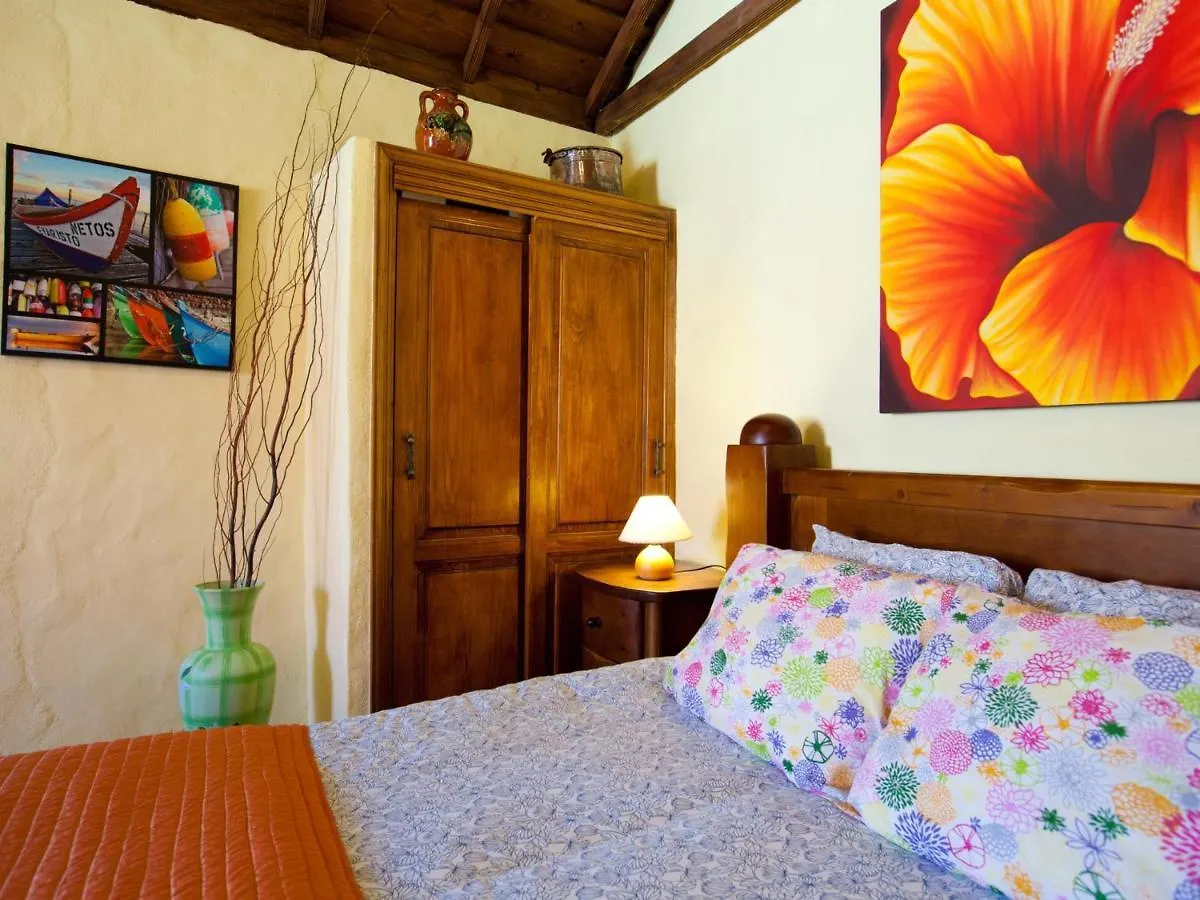 Casa El Mirlo: Paraiso Rural Con Piscina Y Hermosos Jardines En Icod De Los Vinos, Tenerife - Es-279-20 Villa